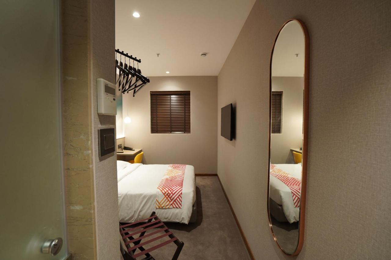 Ginger Mumbai, Goregaon Bagian luar foto
